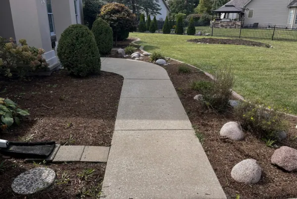 Mulch Restoration